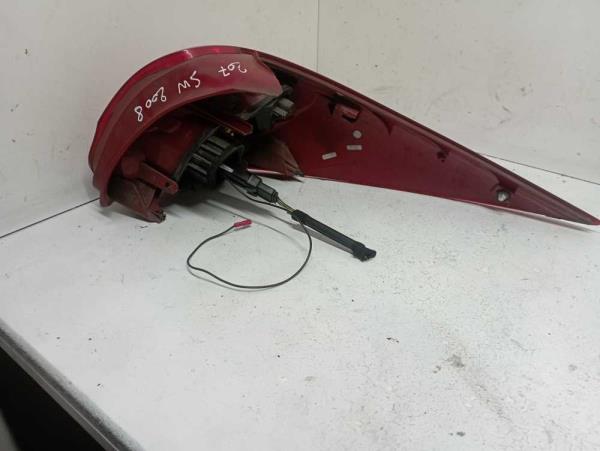 FEU ARRIERE GAUCHE PEUGEOT 207 BREAK - Vue 2